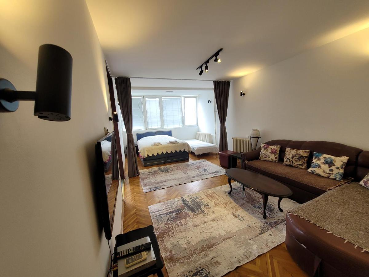 In Exellent Location Апартамент